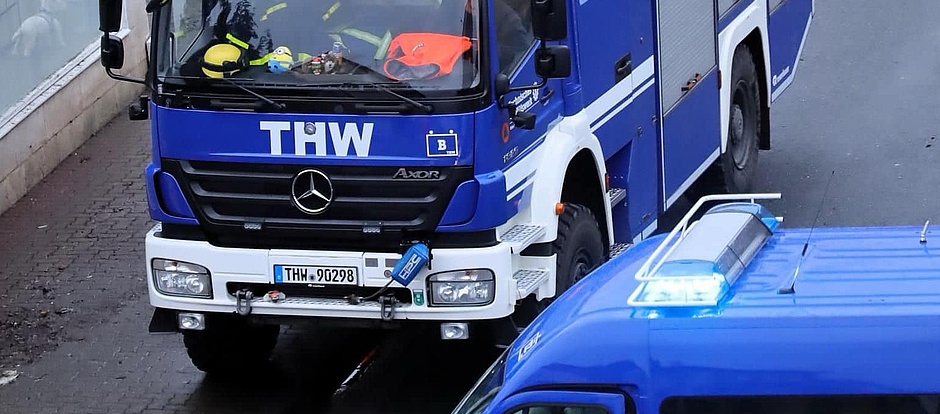 Unterstützung der Feuerwehr im Kampf gegen das Hochwasser